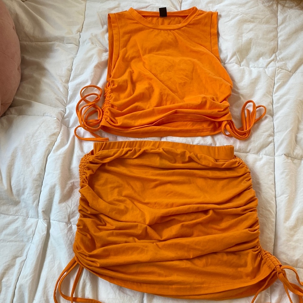ORANGE TWO PIECE SET